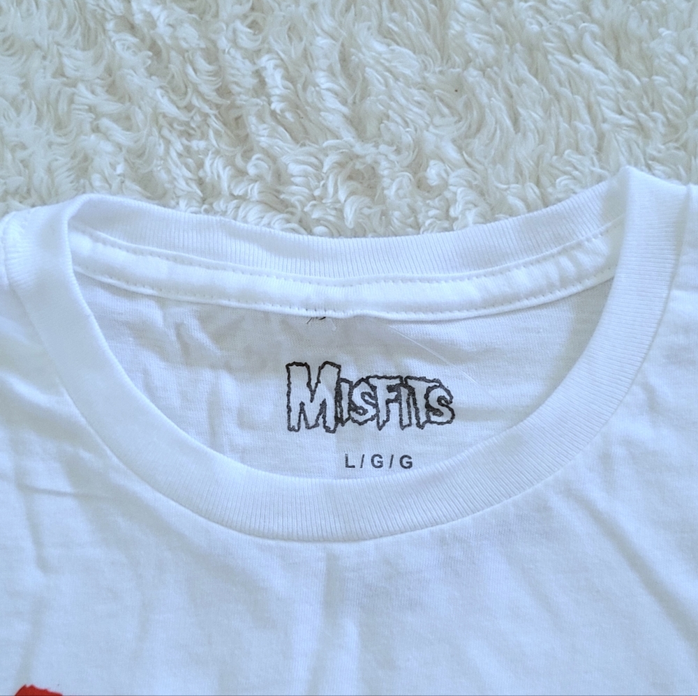 Misfits'🤪 Skeletal🦴 Crimson♥️ Ghost👻 Graphic Tee👕 - NWOT - Picture 4 of 11
